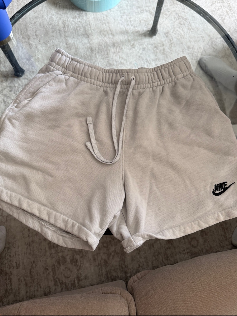 Nike Men’s White/Gray Sweat Shorts 4.5-5 in  inseam